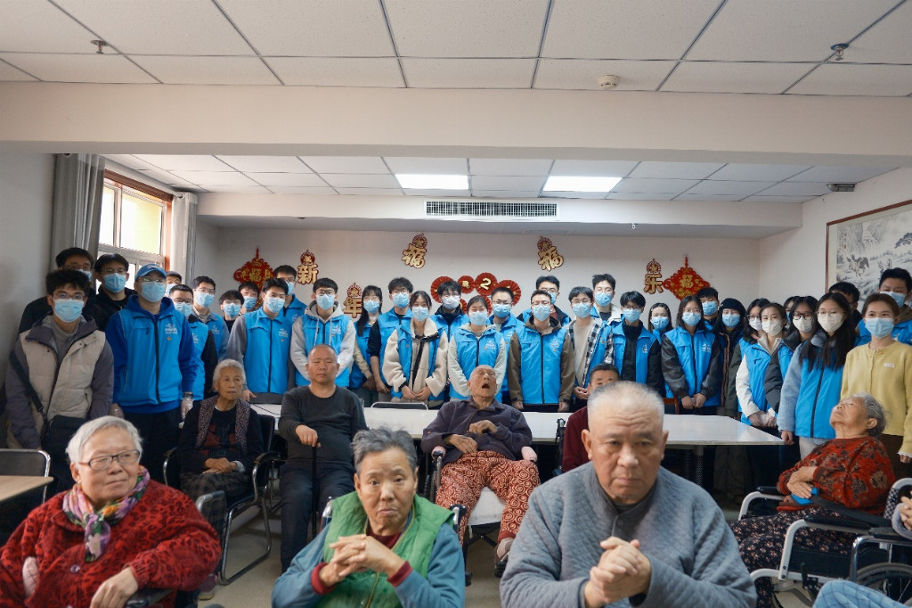 心向党学习雷锋志愿行”主题团日活动AG真人“践行雷锋精神——青春建功(图8)